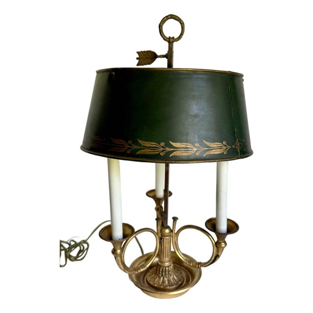 Early 20th Century Brass Bouillotte Lamp With Horn-Form Arms & Adjustable Green Tôle Shade For Sale