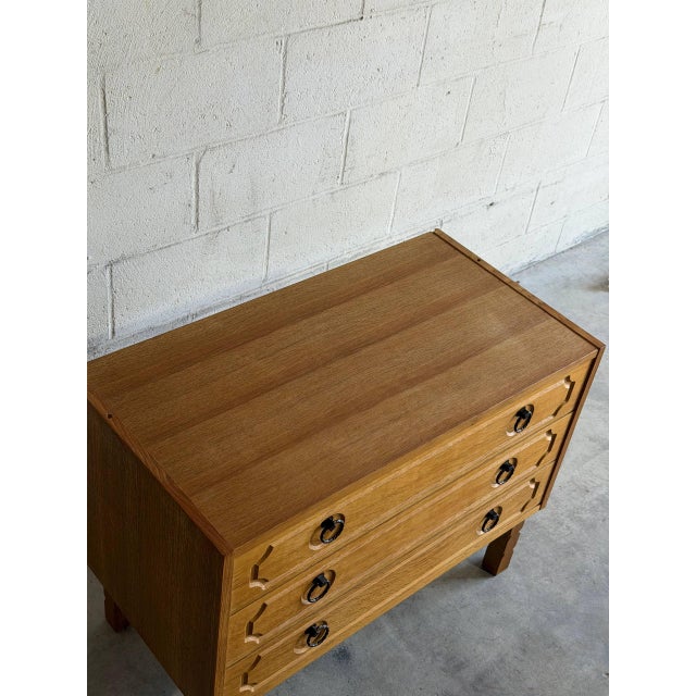 Mid 20th Century Vintage Danish Oak 3 Drawer Chest Mid Century Modern Nightstand Dresser For Sale - Image 5 of 10