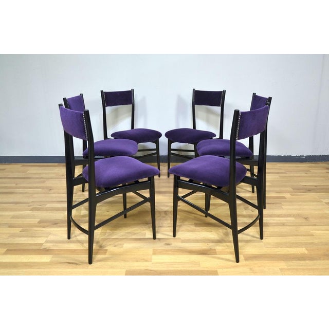 Mid-Century Modern Wooden and Purple Velvet Dining Chairs, Italy, 1950s, Set of 6 For Sale - Image 3 of 12