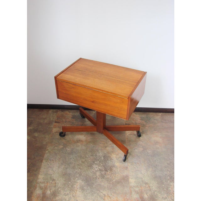 Small Cabinet on Castors, 1960s, in Very Good conditions. Designed 1960 to 1969