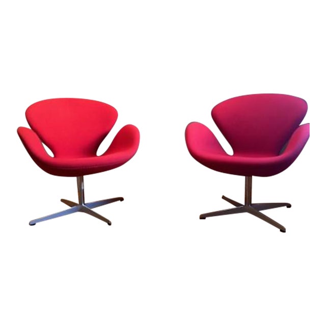 Pair of Fritz Hansen Swan Chairs For Sale