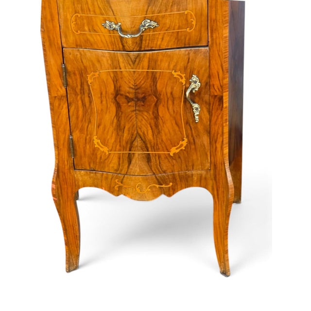Pair of Italian Bookmatch Walnut Bedside Cabinet/ Nightstand. For Sale - Image 16 of 18