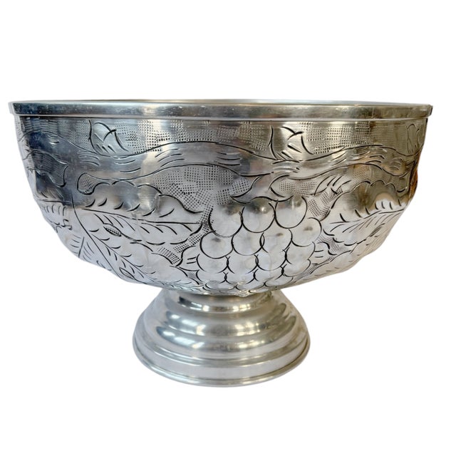 Boho Chic Mid-20th Century Silver-Plated Grapevine Pedestal Bowl For Sale - Image 3 of 10