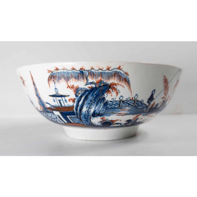 18th Century English Porcelain Bowl in Chinese or Japanese Imari Style For Sale In New York - Image 6 of 15