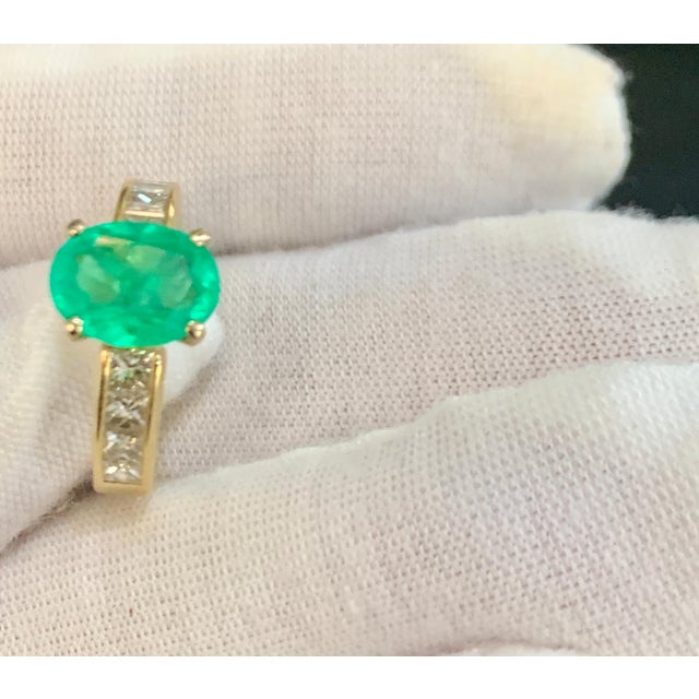 Oval Emerald and Diamond Ring 14 Karat Yellow Gold For Sale - Image 11 of 18