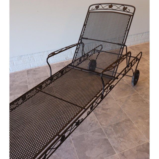 Mid-Century Modern Vintage 1960s Woodard Wrought Iron Chaise Lounges, Pair, Floral Scrollwork, Adjustable, With Wheels, Attributed For Sale - Image 3 of 12