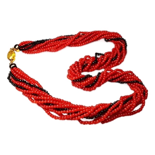 Late 20th Century 18K Yellow Gold Clasp Onyx Red Undyed Coral Strand Necklace For Sale