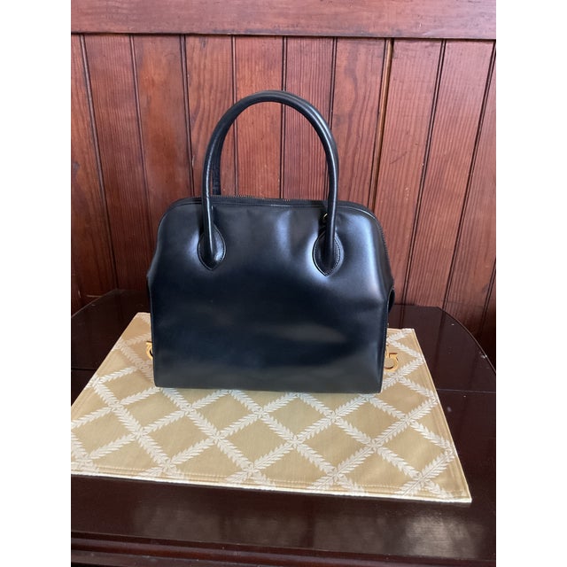 Salvatore Ferragamo Gancini Black Leather Purse For Sale In Providence - Image 6 of 8