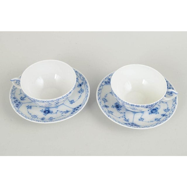 Blue Fluted Half Lace Two Teacups with Saucers by Royal Copenhagen, 1980s, Set of 4 For Sale - Image 4 of 5