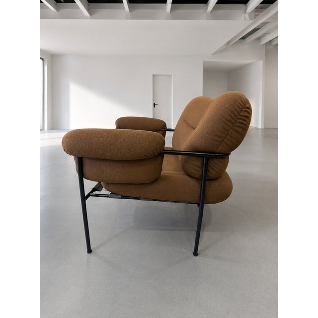 Designed by Norwegian designers Andreas Engesvik and Torbjørn Anderssen for Swedish furniture maker Fogia, the Bollo...