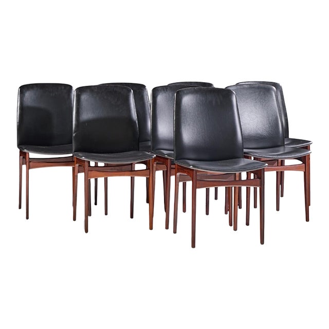Johannes Andersen Style Mid Century Danish Rosewood Dining Chairs - Set of 8 For Sale
