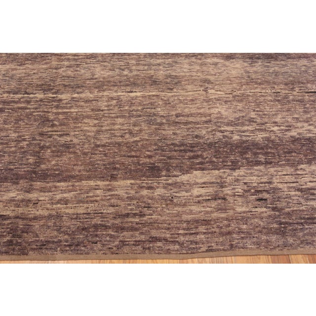 Nazmiyal Collection Large Contemporary Rug For Sale In New York - Image 6 of 8