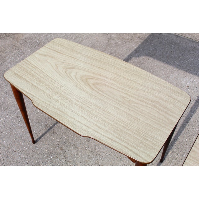 1960s Vintage Mid-Century Modern Nesting Tables – Set of 3 With Beige Tops & Tapered Maple/Beech Wood Legs For Sale - Image 15 of 17