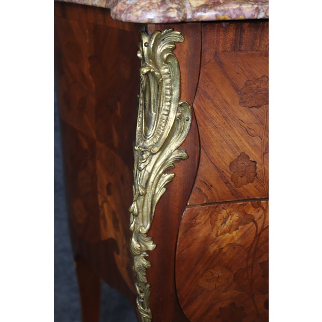 Antique French Louis XV Style Bronze Ormolu Mounted Marble Top Commode For Sale In Philadelphia - Image 6 of 13