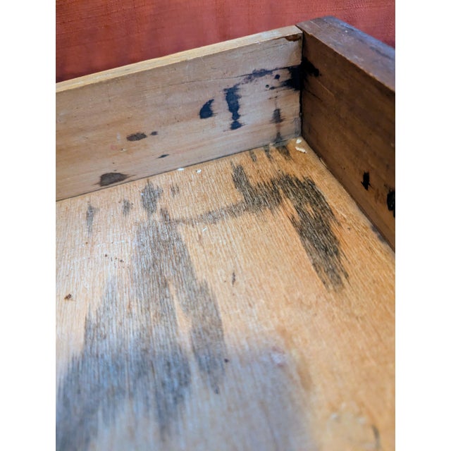 Early 19th Century Walnut Side Table Desk Federal Style Hepplewhite For Sale - Image 10 of 13