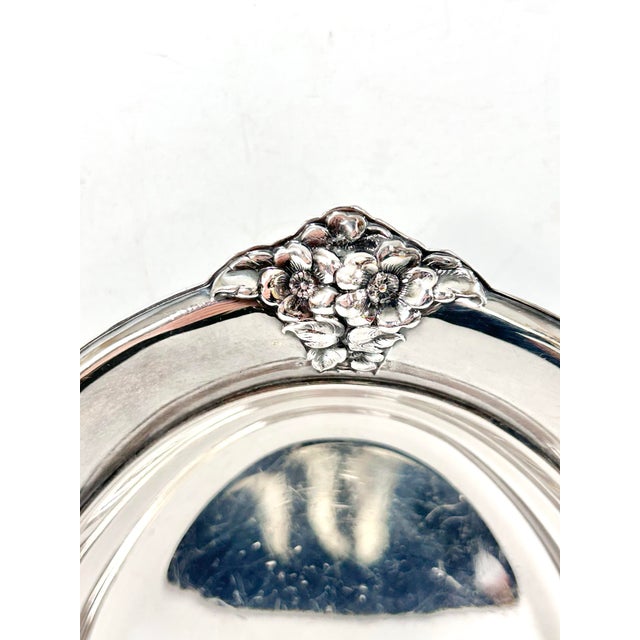 Metal Vintage Silver-Plated Oval Serving Tray With Floral Relief Handles – Art Deco Revival For Sale - Image 7 of 12