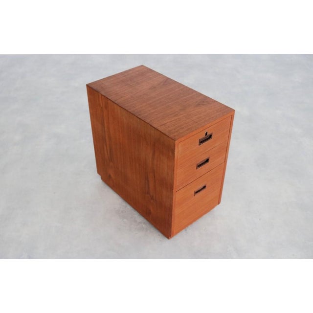 Mid-Century Modern Vintage Chest of Drawers, Sweden, 1960s For Sale - Image 3 of 8