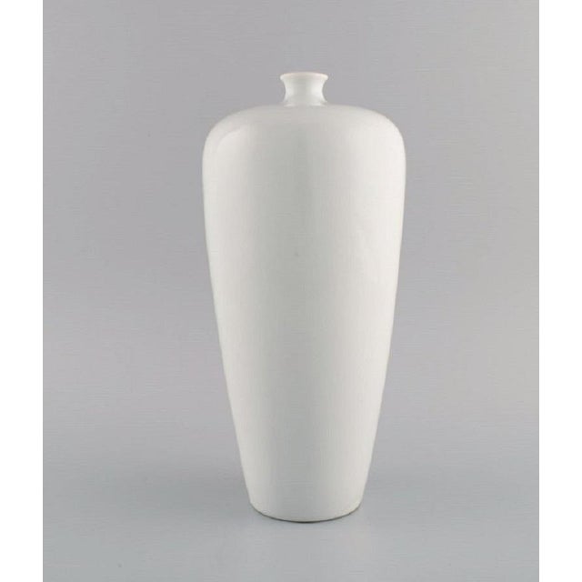 Antique Porcelain Vase with Female Portrait by H. Hedenborg for Rosenthal, 1890s For Sale - Image 5 of 7