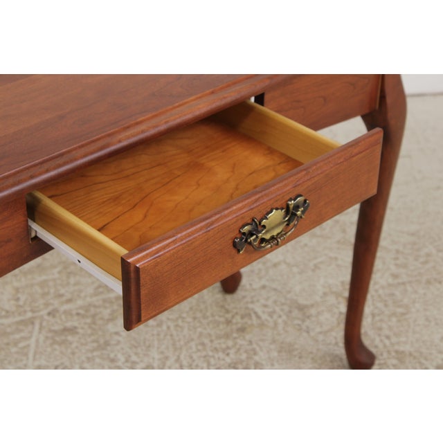 1980s Amish Made Cherry Queen Anne Console Table W. Drawer For Sale - Image 5 of 14