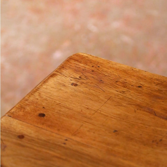 18th Century French Louis XV Walnut Side Table With Drawer For Sale - Image 10 of 14