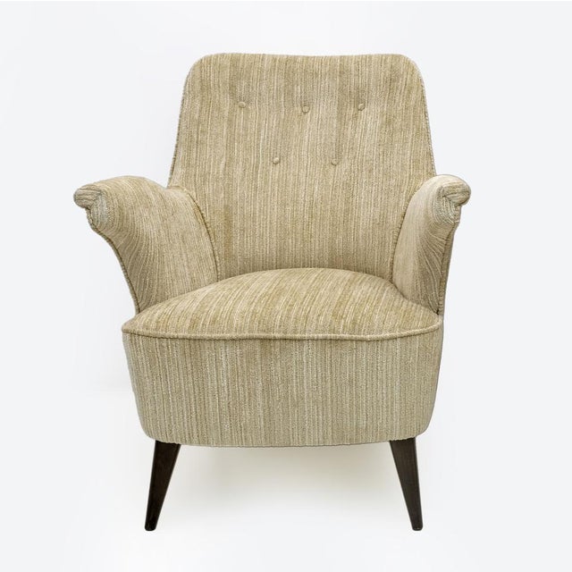 Armchair designed by Nino Zoncada and produced by Cassina in the 1950s. The “Amedeo Cassina” company was officially...