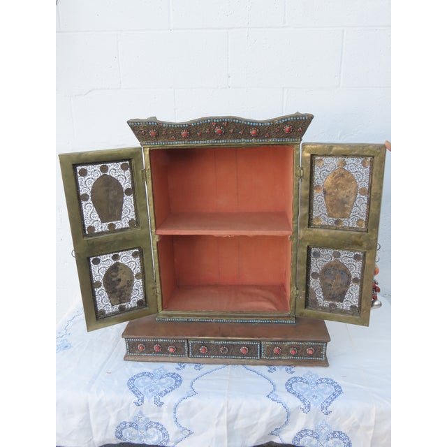 Nepalese Shrine Temple Prayer Cabinet Gilt Coral Turquoise Figural Altar 4491b For Sale - Image 12 of 18