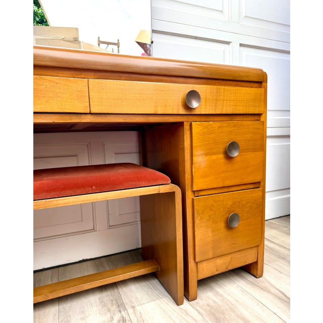 John Stuart 1940s John Stuart Blonde Wood 3-Piece Vanity, Mirror & Bentwood Stool For Sale - Image 4 of 18