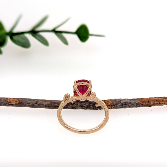 2020s 4ct Madagascar Ruby Ring With Natural Diamond Accents in 14k Gold | Ov 10x8mm, Size 6.75 For Sale - Image 5 of 6