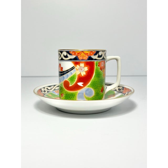 1980s Vintage Porcelain Japanese Imari Arita Flower Demitasse Espresso 8 Cups Saucers - 16 pcs For Sale - Image 4 of 12