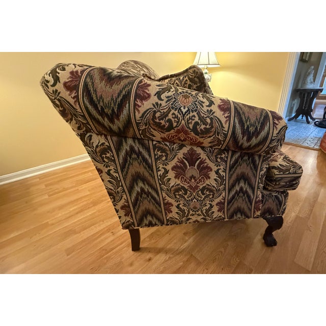 Traditional 1980s Traditional Serpentine Camelback Sofa For Sale - Image 3 of 9