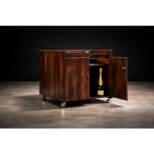 Wood Bar Cart in Brazilian Rosewood (Jacarandá) by Sergio Rodrigues Brazil, 1960s For Sale - Image 7 of 14