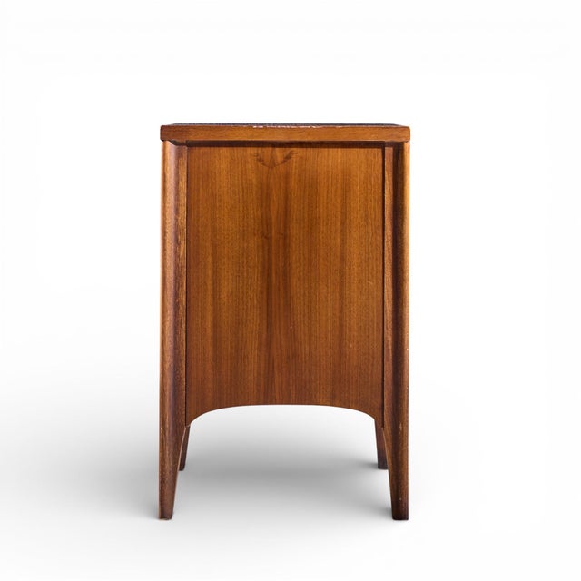 Kent Coffey Kent Coffey Perspecta Mid Century Walnut and Rosewood 3-Drawer Nightstands - Pair For Sale - Image 4 of 12