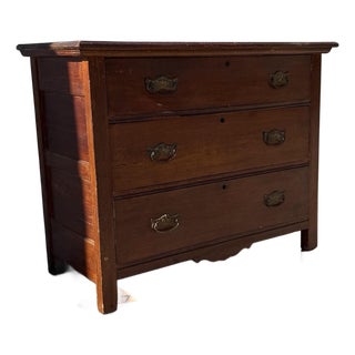 Antique Victorian Arts & Crafts Oak Chest of Drawers With Decorative Brass Pulls, Circa 1900 For Sale
