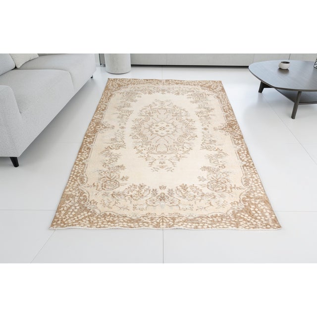 Turkish Mid 20th Century Cream and Sandy Tan Area Rug For Sale - Image 3 of 8