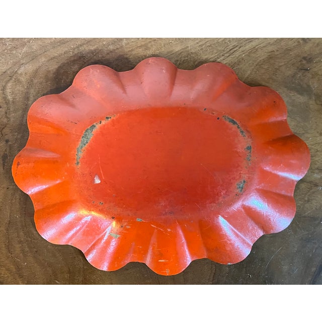 Antique 19th Century French Scarlet Lacquer Papier Mache Scalloped Oval Tray or Bowl For Sale - Image 12 of 13
