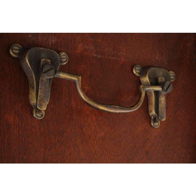 Wood William Tillman English Round Mahogany Tilt Dining Room Table For Sale - Image 7 of 16