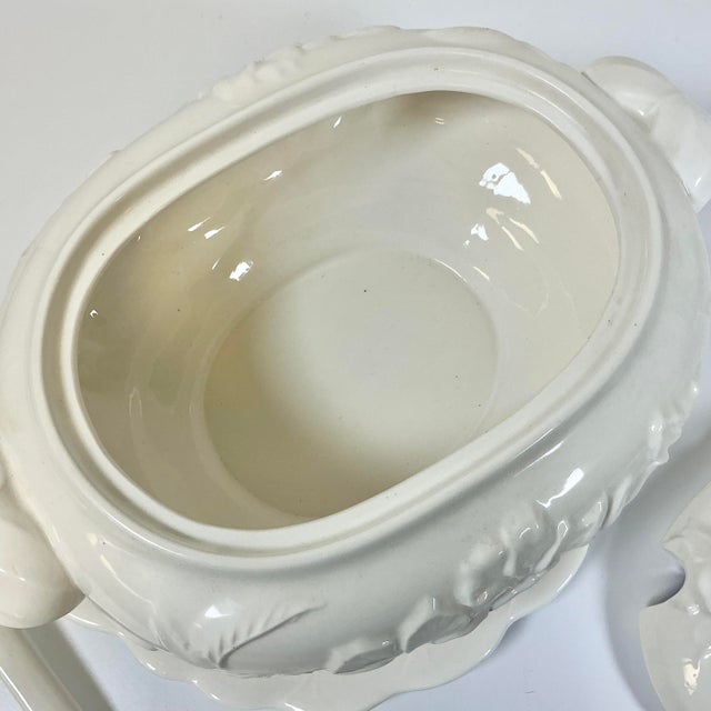 Mid-Century Hollywood Regency Coastal Cream Ware Iris Motif Ironstone Soup Tureen - 3 Piece Set For Sale - Image 15 of 18