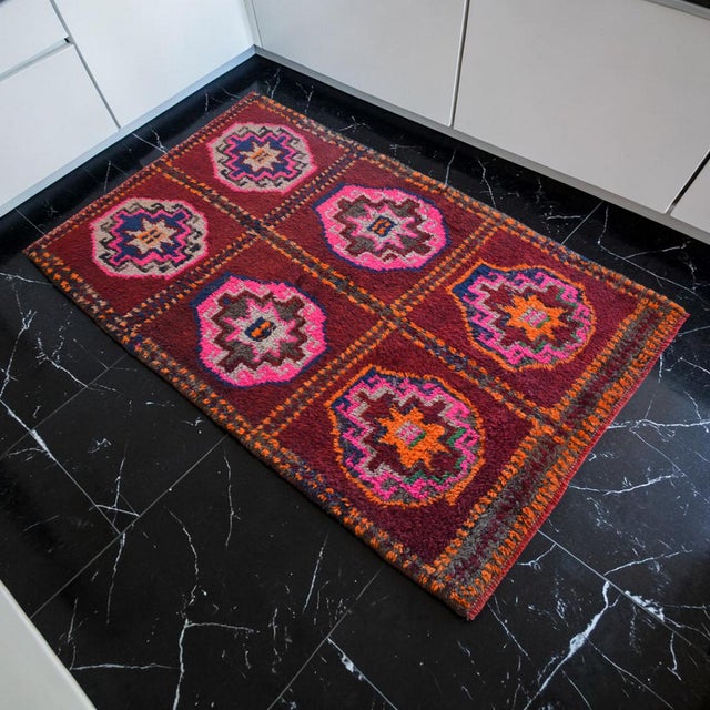 Hollywood Regency Deep Burgundy & Hot Pink Vintage Rug | 4x6 Turkish Rug Geometric Wool Kilim | Mid Century Tribal Accent - 3′10″ X 6′3″ For Sale - Image 3 of 11
