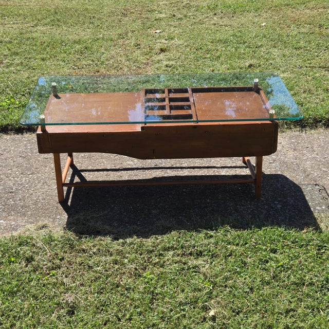 Late 19th Century Antique Hardwood Oak Cobblers Accent Table W/ Glass Top For Sale - Image 5 of 10