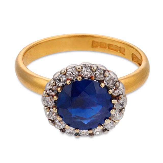 Traditional 1910s Edwardian English Gia 2.45 Carat No Heat Sapphire Diamond 22k Yellow Gold Ring, Size 8 For Sale - Image 3 of 8