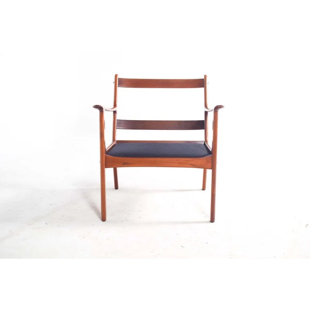 Mid-Century Modern Model PJ 112 Easy Chair in Rosewood by Ole Wanscher for Poul Jeppesens Møbelfabrik, 1951 For Sale - Image 3 of 9
