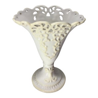 Vintage Victorian Boho Chic Two-Tone Fan White Fan Vase For Sale