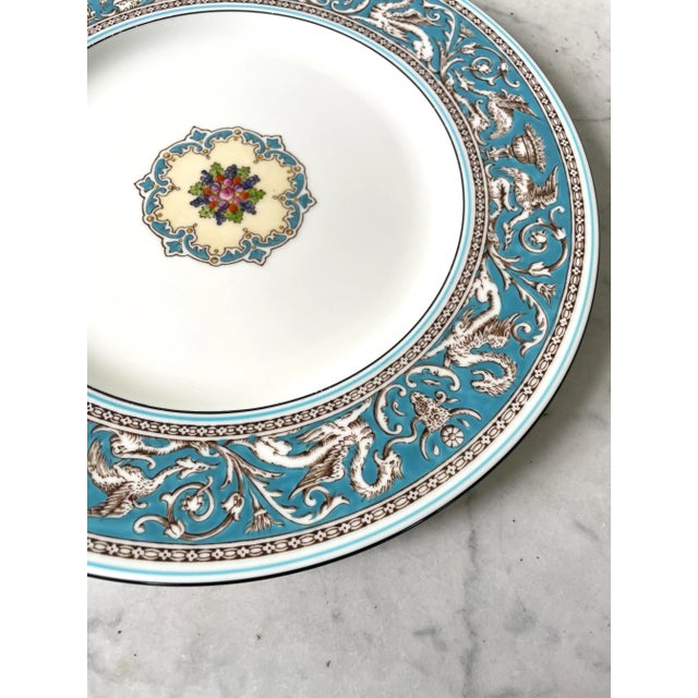 English Wedgwood Florentine Dinner Plate, 10.75", Turquoise, Vintage For Sale - Image 3 of 5