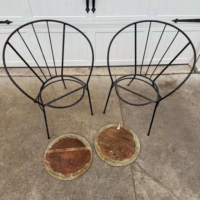 Metal Pair of Mid-Century Modern Wrought-Iron Hoop Chairs For Sale - Image 7 of 7