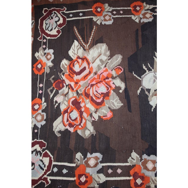 Vintage Turkish Karabağ Kilim With Rose Bouquets – Handwoven Floral Flatweave Kilim Rug -6' X 11' 9'' For Sale - Image 13 of 13