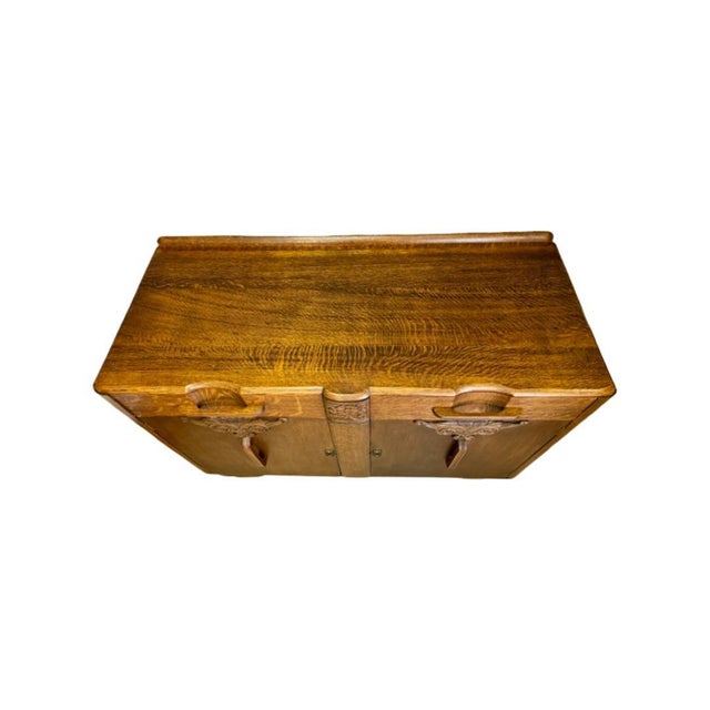Antique c.1920's Art Deco Quarter Sawn Oak Sideboard Buffet For Sale In Sacramento - Image 6 of 15