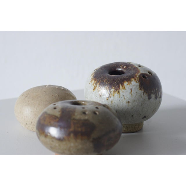 Mushroom Studio Ceramics Vases by Erik Græser, Denmark, 1960s Set of 3 For Sale - Image 4 of 5