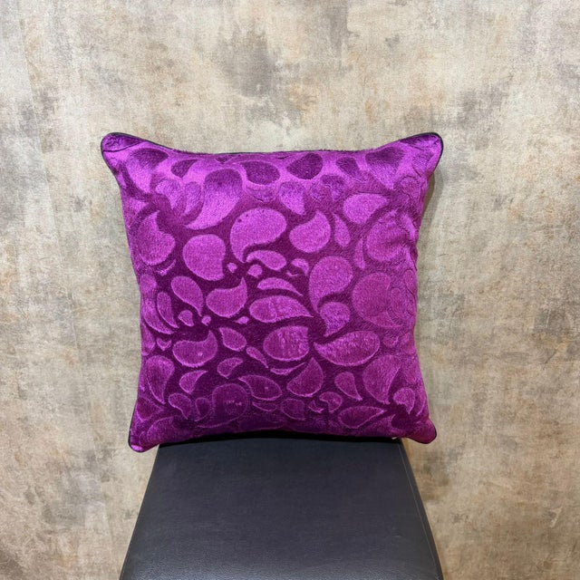Magenta Floral Pattern Velvet Cushion Cover For Sale In Los Angeles - Image 6 of 10