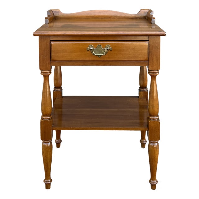 1960s Thomasville Welsh Valley Collections Traditional Solid Cherry 1 Drawer Nightstand With Shelf For Sale