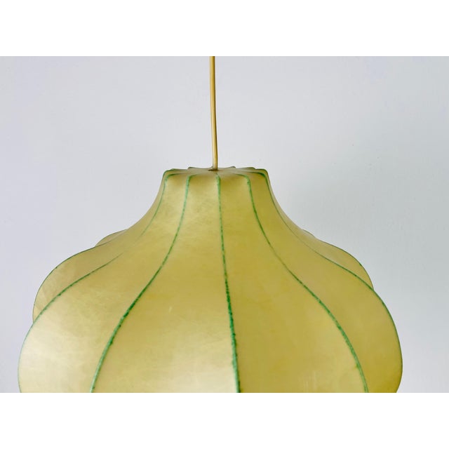 Mid-Century Modern Flower Shape Cocoon Pendant Light, 1960s, Italy For Sale - Image 6 of 10